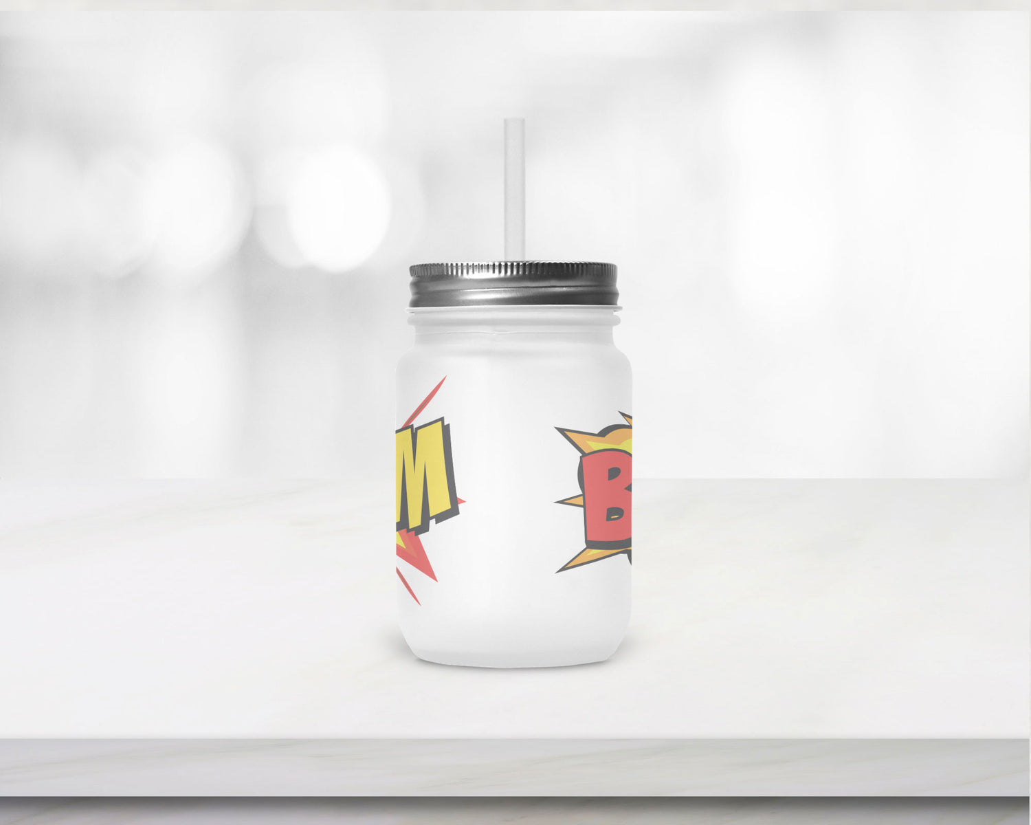 Henkelglas "BOOM" mit Deckel und Trinkhalm