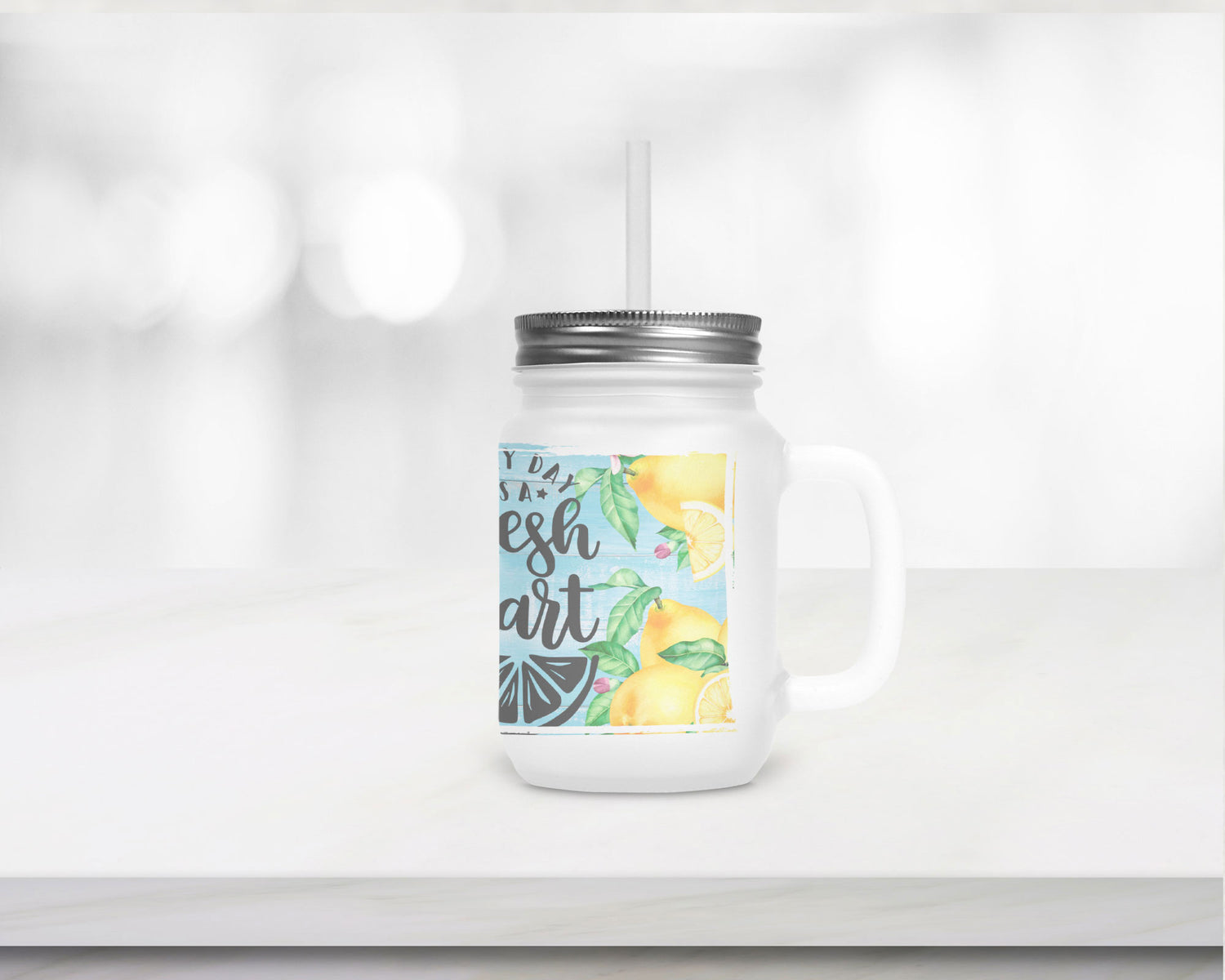 Henkelglas mit Deckel und Trinkhalm Start every Day