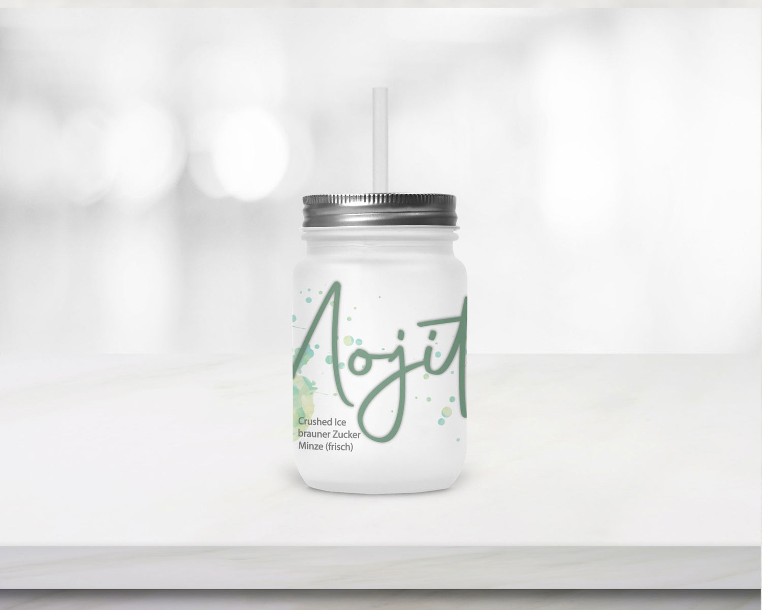 Henkelglas mit Deckel, Trinkhalm und Mojito-Rezept