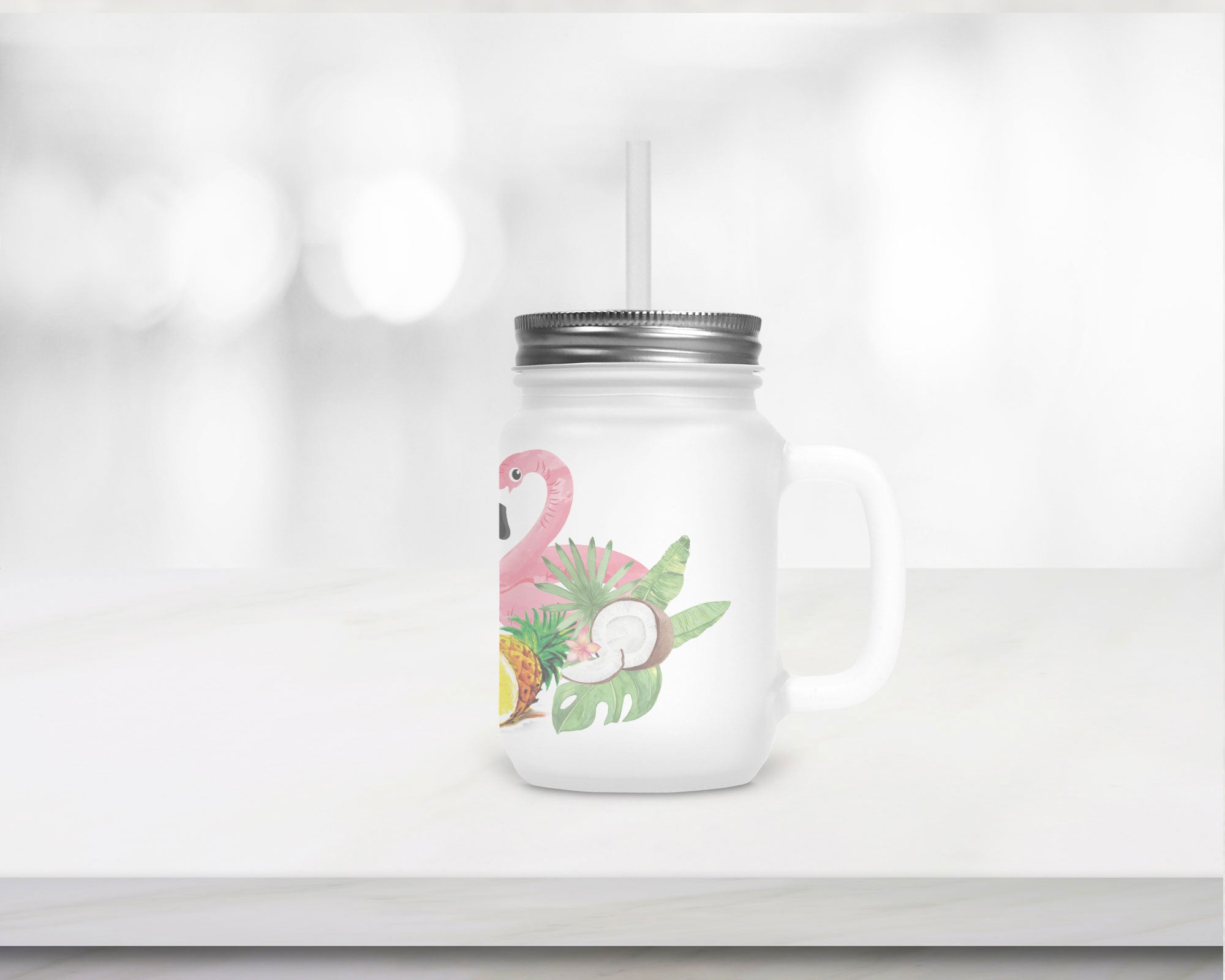 Henkelglas mit Deckel, Trinkhalm und Pina Colada-Rezept