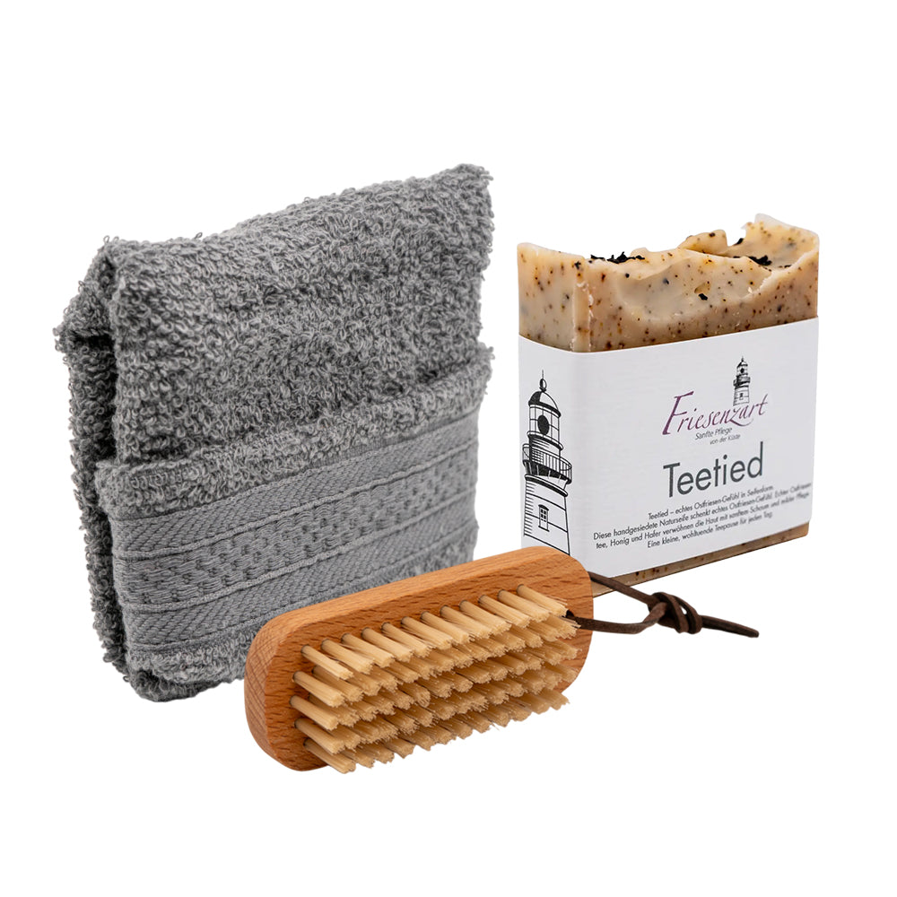 Pflege-Set „Teetied“ – Seife, Bürste & Gästehandtuch