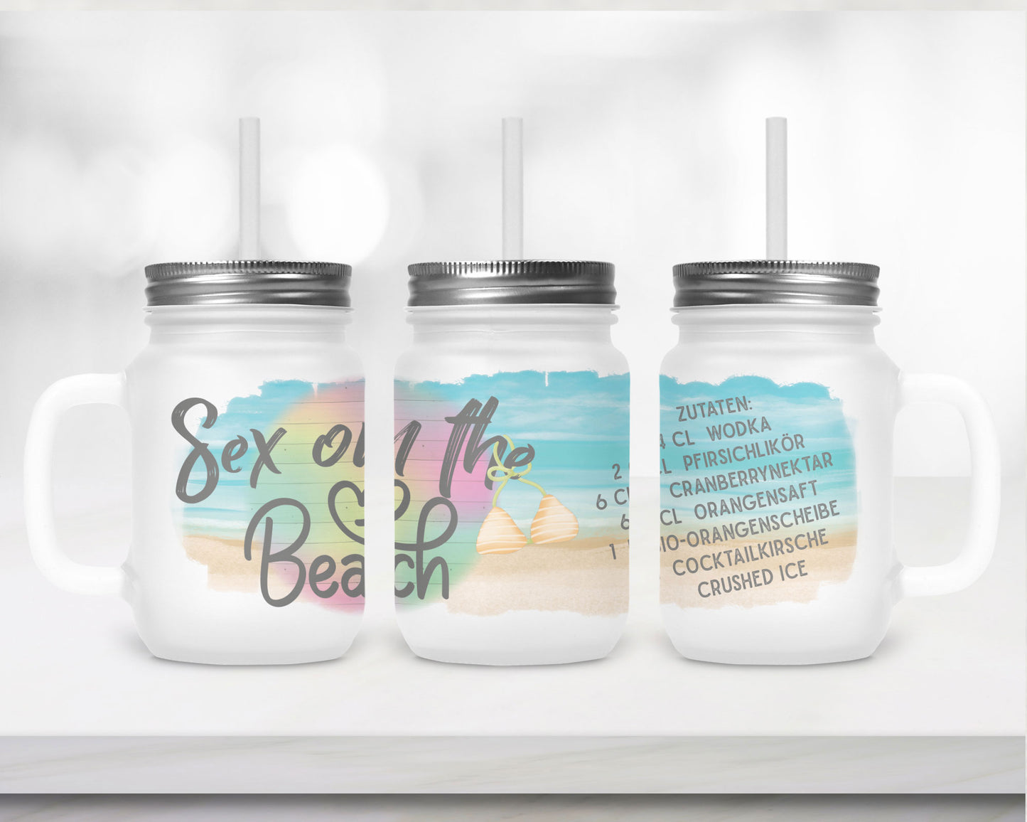 Henkelglas mit Deckel, Trinkhalm und Sex on the Beach-Rezept